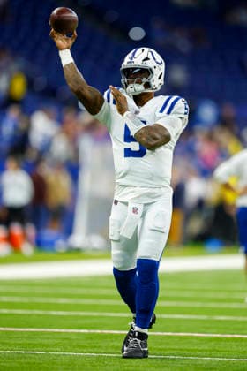 INDIANAPOLIS, IN - AUGUST 29: Indianapolis Colts quarterback Anthony Richardson Sr. (5) warms up prior to the start of a NFL, American Football Herren, USA preseason game between the Detroit Lions and the Indianapolis Colts on August 29, 2026 at Lucas Oil Stadium in Indianapolis, IN. (Photo by Jeffrey Brown Icon Sportswire) NFL: AUG 29 Lions at Colts EDITORIAL USE ONLY Icon082926004