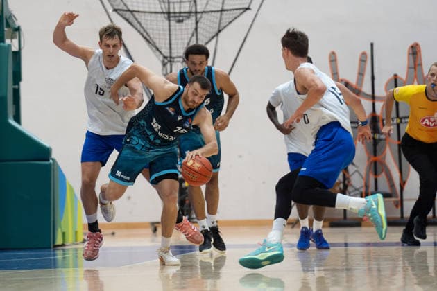 29.08.2026, xhfmx, Basketball Testspiel, Frankfurt Skyliners - MLP Academics Heidelberg v.l. Lorenz Brenneke (MLP Academics Heidelberg), Radii Caisin (Skyliners Frankfurt) Foulspiel Frankfurt