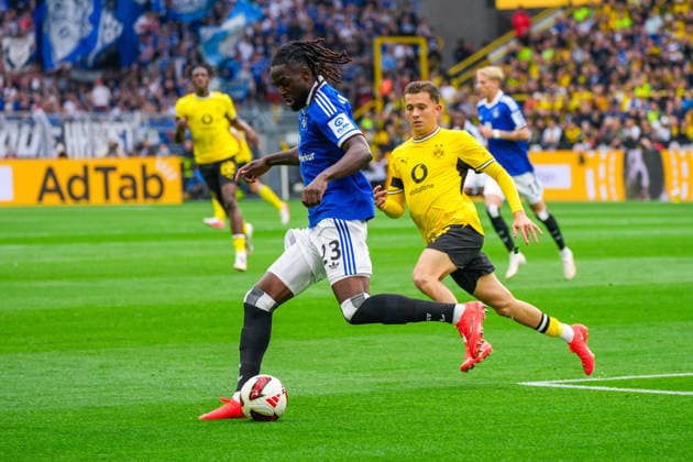 Jordan Torunarigha (Hamburger SV, 23), Konstantinos Karetsas (Borussia Dortmund, 19), Deutschland: Fussball, Bundesliga, Saison 2026 27, 1. Spieltag, 29.08.2026, Borussia Dortmund vs Hamburger SV, Signal-Iduna-Park (Dortmund, Nordrhein-Westfalen) *** Jordan Torunarigha, Hamburger SV, 23; Konstantinos Karetsas, Borussia Dortmund, 19; German Soccer, Bundesliga, 2026–27 Season, Matchday 1, August 29, 2026; Borussia Dortmund vs. Hamburger SV, Signal Iduna Park, Dortmund, North Rhine-Westphalia Copyright: xLeonxFrickx
