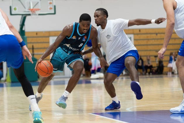 29.08.2026, xhfmx, Basketball Testspiel, Frankfurt Skyliners - MLP Academics Heidelberg William Christmas (Skyliners Frankfurt) im Zweikampf mit einem Gegenspieler Frankfurt