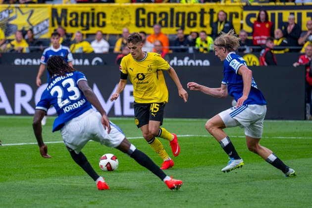 29.08.2026: Fußball, 1. Bundesliga: Borussia Dortmund - Hamburger SV, im Signal-Iduna-Park. Giannis Konstantelias (Borussia Dortmund) erzielt das Tor zum 2:0. WICHTIGER HINWEIS: Gemäß den Vorgaben der DFL und des DFB ist es untersagt, in dem Stadion und oder vom Spiel angefertigte Fotoaufnahmen in Form von Sequenzbildern und oder videoähnlichen Fotostrecken zu verwerten bzw. verwerten zu lassen. *** August 29, 2026: Soccer, Bundesliga 1: Borussia Dortmund vs. Hamburger SV at Signal Iduna Park. Giannis Konstantelias of Borussia Dortmund scores the goal to make it 2–0. IMPORTANT NOTICE: In accordance with DFL and DFB regulations, it is prohibited to use or allow the use of photographs taken in the stadium and or during the game in the form of sequential images and or video-like photo series Copyright: xDavidxInderliedx