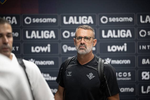 ESP: LaLiga EA Sports UD Levante v Real Betis arriving at the stadium before LaLiga EA Sports, between UD Levante v Real Betis played at Ciudad de Valencia Stadium in Valencia on August 29, 2026 in Spain; Valencia Spain Futbol Copyright: xAgenciaxLOFx