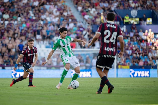 ESP: LaLiga EA Sports UD Levante v Real Betis Marc Bartra Aregall of Real Betis during LaLiga EA Sports, between UD Levante v Real Betis played at Ciudad de Valencia Stadium in Valencia on August 29, 2026 in Spain; Valencia Spain Futbol Copyright: xAgenciaxLOFx