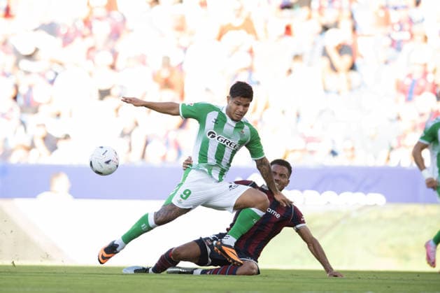 ESP: LaLiga EA Sports UD Levante v Real Betis Cucho Hernandez of Real Betis during LaLiga EA Sports, between UD Levante v Real Betis played at Ciudad de Valencia Stadium in Valencia on August 29, 2026 in Spain; Valencia Spain Futbol Copyright: xAgenciaxLOFx