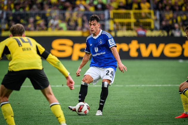 Fußball I Saison 2026-2027 I Bundesliga I 1. Spieltag I Borussia Dortmund - Hamburger SV I 29.08.2026 Nicolas Capaldo (24, Hamburger SV) Dortmund Signal-Iduna-Park Nordrhein-Westfalen Deutschland *** Soccer 2026–2027 Season Bundesliga Matchday 1 Borussia Dortmund vs. Hamburger SV August 29, 2026 Nicolas Capaldo, 24, Hamburger SV vs. Dortmund Signal Iduna Park North Rhine-Westphalia, Germany Copyright: xLobecax xHenningxRohlfsx