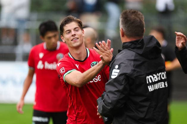 29.08.2026, Fussball, Herren, Regionalliga Nord, 6. Spieltag, BSV Kickers Emden - Hannover 96 II Torjubel zum 1:1 durch Tim Antonius Laurent van den Heuvel (24 Hannover 96 II)