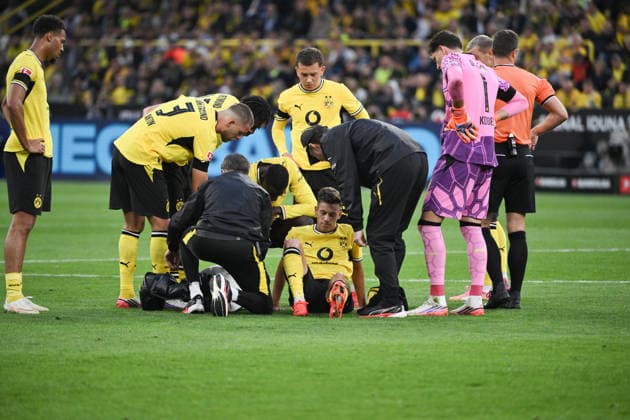 Verletzung Giannis Konstantelias (Borussia Dortmund), mi. 29.08.2026, Fussball 1. Bundesliga, Saison 2026 2027, 1. Spieltag, Borussia Dortmund - Hamburger SV DFL regulations prohibit any use of photographs as image sequences and or quasi-video Dortmund Signal Iduna Park Nordrhein Westfalen Deutschland *** Giannis Konstantelias Injury, Borussia Dortmund, Wed, Aug 29, 2026, Soccer, Bundesliga 1, 2026–2027 Season, Matchday 1, Borussia Dortmund vs. Hamburger SV. DFL regulations prohibit any use of photographs as image sequences and or quasi-video. Dortmund, Signal Iduna Park, North Rhine-Westphalia, Germany Team2