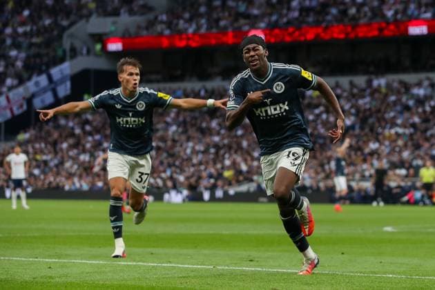 Anthony Elanga of Newcastle United celebrates scoring his team s first goal of the match Tottenham Hotspur v Newcastle United, Premier League, Football, Tottenham Hotspur Stadium, London, UK, 29 08 2026, England - 29 Aug 2026London Tottenham Hotspur Stadium England United Kingdom EDITORIAL USE ONLY No use with unauthorised audio, video, data, fixture lists, club league logos or live services. Online in-match use limited to 120 images, no video emulation. No use in betting, games or single club league player publications.  Copyright: xHanc WiredxPhotos Shutterstockx 17124807s