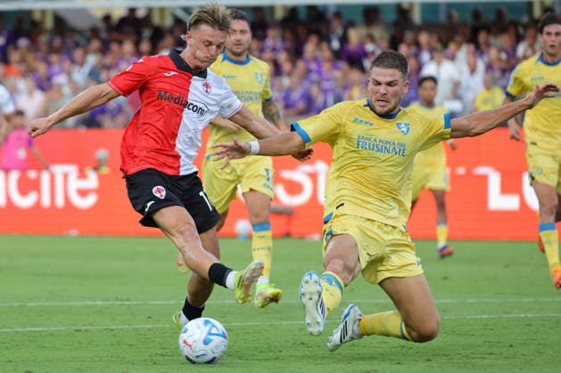 ACF Fiorentina v Frosinone Calcio - Campionato Serie A Albert Gudmundsson of ACF Fiorentina in action during the Italian Serie A football match between ACF Fiorentina and Frosinone Calcio , on August 29 ,2026 at the Artemio-Franchi stadium in Florence. Firenze FI Italy  Copyright: xAndreaxMartinix originalFilename:martini-acffiore260829_npQ2l.jpg