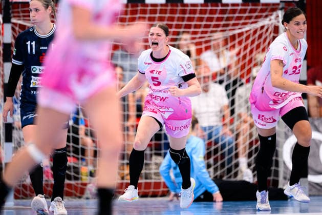 Neckarsulm: HBF - Sportunion Neckarsulm - HSG Bensheim Auerbach Isabell Hurst (Bensheim) Jubel Freude Emotion Torjubel Torschuetze Torschütze Neckarsulm Ballei Baden-Württemberg Deutschland
