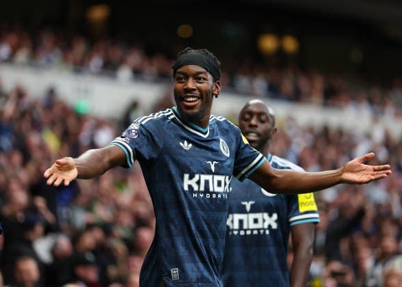29th August 2026; Tottenham Hotspur Stadium, London, England; Premier League Football, Tottenham Hotspur versus Newcastle United; Anthony Elanga of Newcastle United celebrates after scoring his sides 1st goal in the 62nd minute to make it 0-1 JohnxPatrickxFletcher
