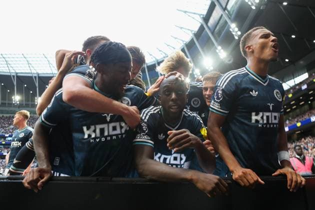 Yoane Wissa of Newcastle United celebrates scoring his team s second goal with teammates Tottenham Hotspur v Newcastle United, Premier League, Football, Tottenham Hotspur Stadium, London, UK, 29 08 2026, England - 29 Aug 2026London Tottenham Hotspur Stadium England United Kingdom EDITORIAL USE ONLY No use with unauthorised audio, video, data, fixture lists, club league logos or live services. Online in-match use limited to 120 images, no video emulation. No use in betting, games or single club league player publications. Copyright: xHanc WiredxPhotos Shutterstockx 17124807ap