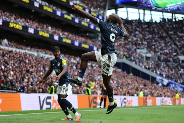 29th August 2026; Tottenham Hotspur Stadium, London, England; Premier League Football, Tottenham Hotspur versus Newcastle United; Yoane Wissa of Newcastle United celebrates towards the Newcastle United fans after scoring his sides 2nd goal in the 72nd minute to make it 0-2 JohnxPatrickxFletcher