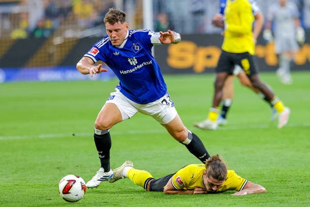 2026.08.29, xkwix, Fußball, Bundesliga, Borussia Dortmund - Hamburger SV, Signal Iduna Park, 1.Spieltag, Saison 2026 2027: Marcel Sabitzer (Borussia Dortmund 20) im Zweikampf gegen Nicolai Remberg (Hamburger SV 21) DFB regulations prohibit any use of photographs as image sequences and or quasi-video. Photo: xKamilxWilkowskixPressefotoKochx Nordrhein-Westfalen Deutschland *** August 29, 2026, xkwix, Soccer, Bundesliga, Borussia Dortmund vs. Hamburger SV, Signal Iduna Park, Matchday 1, 2026–2027 season: Marcel Sabitzer (Borussia Dortmund, No. 20) in a tackle against Nicolai Remberg (Hamburger SV, No. 21). DFB regulations prohibit any use of photographs as image sequences and or quasi-video. Photo: xKamilxWilkowskixPressefotoKochx, North Rhine-Westphalia, Germany