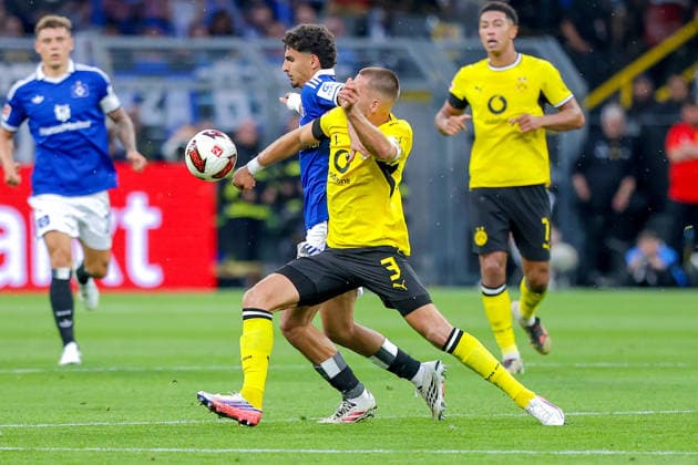 2026.08.29, xkwix, Fußball, Bundesliga, Borussia Dortmund - Hamburger SV, Signal Iduna Park, 1.Spieltag, Saison 2026 2027: Waldemar Anton (Borussia Dortmund 3) im Zweikampf gegen Martin Adeline (Hamburger SV 5) DFB regulations prohibit any use of photographs as image sequences and or quasi-video. Photo: xKamilxWilkowskixPressefotoKochx Nordrhein-Westfalen Deutschland *** August 29, 2026, xkwix, Soccer, Bundesliga, Borussia Dortmund vs. Hamburger SV, Signal Iduna Park, Matchday 1, 2026–2027 season: Waldemar Anton of Borussia Dortmund (3) in a tackle against Martin Adeline of Hamburger SV (5). DFB regulations prohibit any use of photographs as image sequences and or quasi-video. Photo: xKamilxWilkowskixPressefotoKochx, North Rhine-Westphalia, Germany