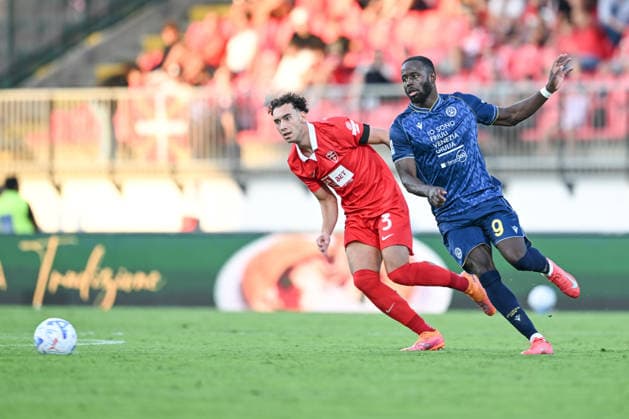 Monza s Lorenzo Lucchesi in action during the Serie A soccer match between AC Monza and Udinese Calcio the Brianteo Stadium in Monza, north Italy - August 29, 2026. - Soccer.  Copyright: xTizianoxBellabio LaPressex