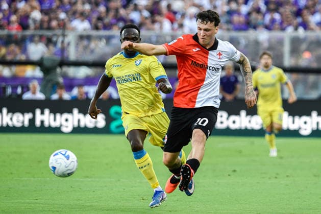 IPA87905675 - Alejandro Jimenez Sanchez (Fiorentina) was fouled by Seydou Fini (Frosinone) during the ACF Fiorentina vs. Frosinone Calcio Serie A soccer match in Florence, Italy, on August 29, 2026  Copyright: xFabioxFagiolini IPAxSportx xx 87905675
