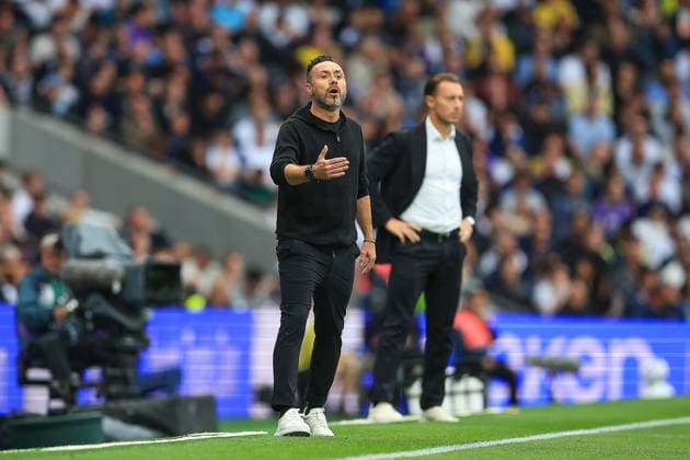 Tottenham Hotspur v Newcastle United, Premier League Tottenham Hotspur Manager Roberto De Zerbi during the Premier League match between Tottenham Hotspur and Newcastle United at Tottenham Hotspur Stadium, London, UK on 29 August 2026. London Tottenham Hotspur Stadium London UK Editorial use only DataCo restrictions apply See www.football-dataco.com , Copyright: xChrisxFoxwellx PSI-24771-0052