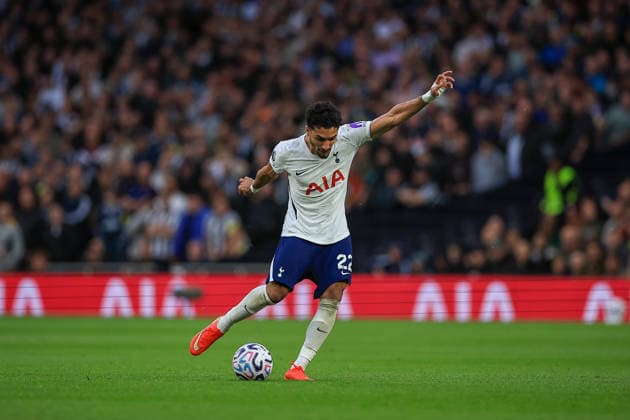 Tottenham Hotspur v Newcastle United, Premier League Tottenham Hotspur Forward Omar Marmoush (22) shoots towards goal during the Premier League match between Tottenham Hotspur and Newcastle United at Tottenham Hotspur Stadium, London, UK on 29 August 2026. London Tottenham Hotspur Stadium London UK Editorial use only DataCo restrictions apply See www.football-dataco.com , Copyright: xChrisxFoxwellx PSI-24771-0095