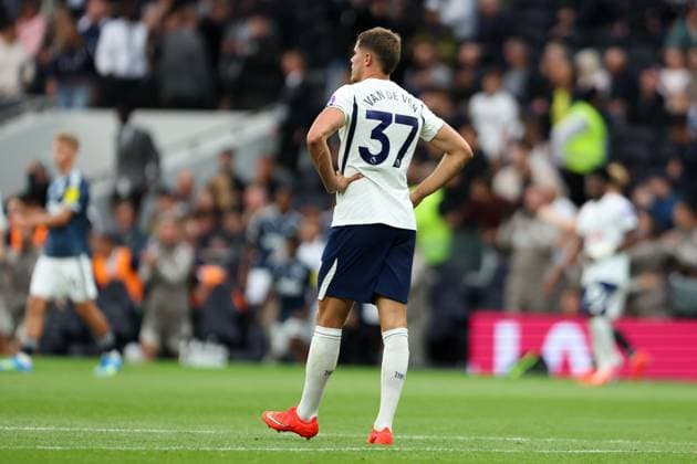 Micky van de Ven of Tottenham Hotspur dejected after the match Tottenham Hotspur v Newcastle United, Premier League, Football, Tottenham Hotspur Stadium, London, UK, 29 08 2026, England - 29 Aug 2026London Tottenham Hotspur Stadium England United Kingdom EDITORIAL USE ONLY No use with unauthorised audio, video, data, fixture lists, club league logos or live services. Online in-match use limited to 120 images, no video emulation. No use in betting, games or single club league player publications. Copyright: xHanc WiredxPhotos Shutterstockx 17124807bj
