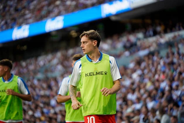 Pol Lozano of RCD Espanyol seen in action during the La Liga EA Sports football match between Real Sociedad and RCD Espanyol de Barcelona at Estadio Anoeta on August 29, 2026 in San Sebastian, Spain. (Mickael Ducint Ball Raw Images) San Sebastian Estadio Anoeta Spain Copyright: xMickaelxDucintx mickaelducint_RealSociedad_Espanyol384