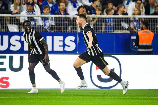FOOTBALL : AJ Auxerre vs SCO Angers - Ligue 1 - JournÃ e 2 - 29 08 2026 Joie des joueurs du Angers SCO aprÃ s le but de Branco Van Den Boomen (ANGERS SCO ) AuxerreFrance  Copyright: xBaptistexAutissierx