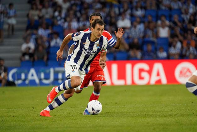 Mikel Oyarzabal of Real Sociedad seen in action during the La Liga EA Sports football match between Real Sociedad and RCD Espanyol de Barcelona at Estadio Anoeta on August 29, 2026 in San Sebastian, Spain. (Mickael Ducint Ball Raw Images) San Sebastian Estadio Anoeta Spain Copyright: xMickaelxDucintx mickaelducint_RealSociedad_Espanyol404