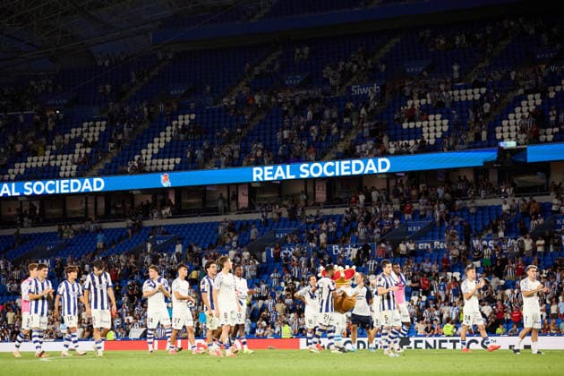 August 29, 2026, San Sebastian, Guipuzcoa, Spain: Players of Real Sociedad reacts to the supporters during the LaLiga EA Sports match between Real Sociedad and RCD Espanyol at Anoeta on August 29, 2026, in San Sebastian, Spain. Real Sociedad V RCD Espanyol De Barcelona - La Liga EA Sports  - ZUMAa181 20260829_zaa_a181_139 Copyright: xRicardoxLarreinax