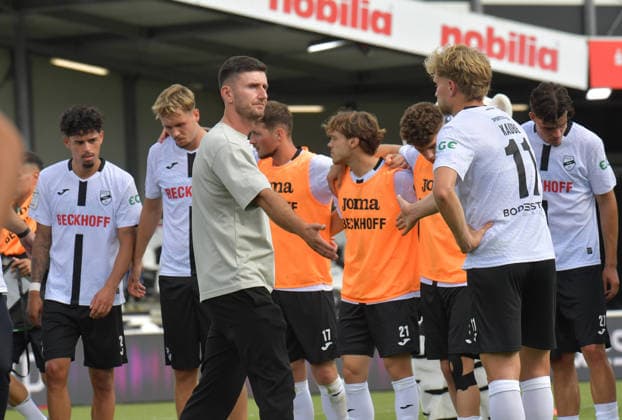 29.08.2026, GER, Fussball, 3.Liga, Saison 2026 2027, 03. Spieltag, Sportclub-Arena, Verl SC Verl - Fortuna Köln 1 : 2 Orest Shala (Trainer SC Verl), Aktion, Einzelbild, Quer, Mimik, Gestik, Trainer, Coach