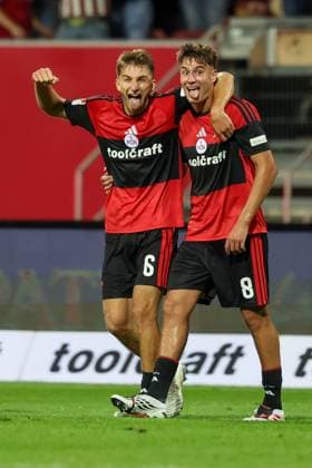Adam Markhiyev 6 (1FC Nuernberg) und Javier Fernandez 8 (1FC Nuernberg) jubeln nach dem 3:0 gemeinsam, Emotion, Freude, 1. FC Nuernberg vs. DSC Arminia Bielefeld, Fussball, Maenner, 2. Bundesliga, Saison 2026 2027, Hinrunde, 3. Spieltag, 29.08.2026 DFB regulations prohibit any use of photographs as image sequences and or quasi-video Nuernberg Bayern Deutschland *** Adam Markhiyev (No. 6, 1. FC Nuremberg) and Javier Fernandez (No. 8, 1. FC Nuremberg) celebrate together after the 3-0 win—emotion, joy, 1 FC Nuremberg vs. DSC Arminia Bielefeld, soccer, men’s, 2. Bundesliga, 2026–2027 season, First Half of the Season, Matchday 3, August 29, 2026. DFB regulations prohibit any use of photographs as image sequences and or quasi-video. Nuremberg, Bavaria, Germany Copyright: xkolbert-press MartinxAgüerax