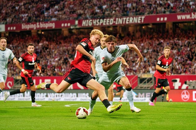 Tim Janisch (1. FC Nuernberg, 32) und Maximilian Grosser (Arminia Bielefeld, 19), GER, 1. FC Nuernberg vs. Arminia Bielefeld, Fussball, 2. Bundesliga, 3. Spieltag, Saison 2026 2027, 29.08.2026, DFL REGULATIONS PROHIBIT ANY USE OF PHOTOGRAPHS AS IMAGE SEQUENCES AND OR QUASI-VIDEO, GER, 1. FC Nuernberg vs. Arminia Bielefeld, Fussball, 2. Bundesliga, 3. Spieltag, Saison 2026 2027, 29.08.2026 Nuernberg *** Tim Janisch, 1. FC Nuremberg, 32, and Maximilian Grosser, Arminia Bielefeld, 19, GER, 1. FC Nuremberg vs. Arminia Bielefeld, soccer, 2. Bundesliga, Matchday 3, 2026–2027 season, August 29, 2026, DFL regulations prohibit any use of photographs as image sequences and or quasi-video, GER, 1. FC Nuremberg vs. Arminia Bielefeld, Soccer, 2. Bundesliga, Matchday 3, 2026–2027 Season, August 29, 2026, Nuremberg Copyright: xEibner-Pressefoto MaxxVogelx EP_MVL