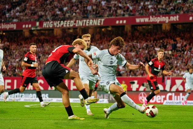 Maximilian Grosser (Arminia Bielefeld, 19) blockt den Schuss von Tim Janisch (1. FC Nuernberg, 32), GER, 1. FC Nuernberg vs. Arminia Bielefeld, Fussball, 2. Bundesliga, 3. Spieltag, Saison 2026 2027, 29.08.2026, DFL REGULATIONS PROHIBIT ANY USE OF PHOTOGRAPHS AS IMAGE SEQUENCES AND OR QUASI-VIDEO, GER, 1. FC Nuernberg vs. Arminia Bielefeld, Fussball, 2. Bundesliga, 3. Spieltag, Saison 2026 2027, 29.08.2026 Nuernberg *** Maximilian Grosser (Arminia Bielefeld, 19) blocks a shot by Tim Janisch (1 FC Nuremberg, 32), GER, 1. FC Nuremberg vs. Arminia Bielefeld, Soccer, 2. Bundesliga, Matchday 3, 2026–2027 Season, August 29, 2026, DFL regulations prohibit any use of photographs as image sequences and or quasi-video, GER, 1. FC Nuremberg vs. Arminia Bielefeld, soccer, 2. Bundesliga, Matchday 3, 2026–2027 season, August 29, 2026, Nuremberg Copyright: xEibner-Pressefoto MaxxVogelx EP_MVL