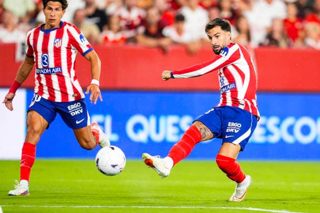 August 29, 2026, Sevilla, Sevilla, Spain: Alex Baena of Atletico de Madrid shoots for goal during the Spanish league, LaLiga EA Sports, football match played between Sevilla FC and Atletico de Madrid at Ramon Sanchez-Pizjuan stadium on August 29, 2026, in Sevilla, Spain. Sevilla Spain - ZUMAa181 20260829_zaa_a181_159 Copyright: xJoaquinxCorcherox