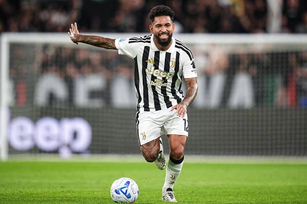 Juventus s Douglas Luiz during the Serie A soccer match between Juventus and Parma at the Allianz Stadium in Turin, north west Italy - Saturday, August 29, 2026. - Soccer .  Copyright: xMarcoxAlpozzi LaPressex