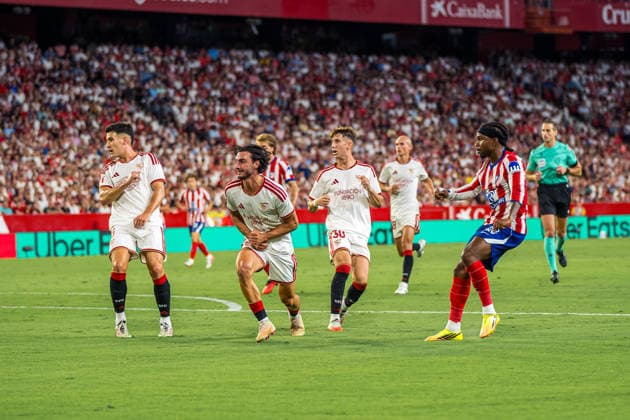 RECORD DATE NOT STATED ESP: LaLiga EA Sports Sevilla FC v Atletico de Madrid Ademola Lookman of Atletico de Madrid scores goal and celebrates during LaLiga EA Sports, between Sevilla FC v Atletico de Madrid played at Ramon Sanchez-Pizjuan Stadium in Sevilla on August 29, 2026 in Spain Spain Futbol Copyright: xAgenciaxLOFx