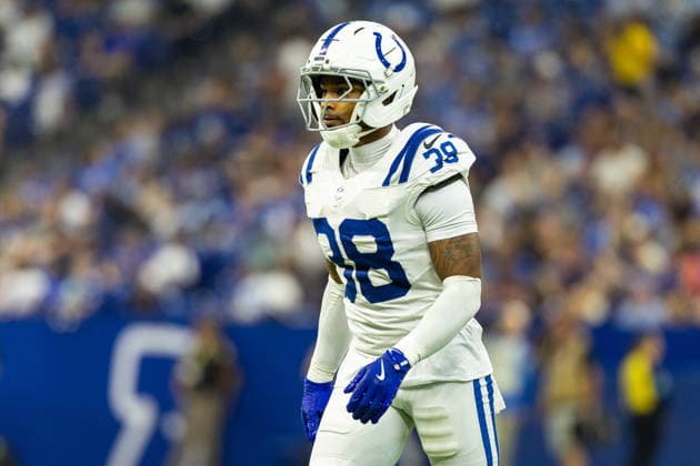 Aug 29, 2026; Indianapolis, Indiana, USA; Indianapolis Colts safety Jonathan Owens (38) looks on during NFL, American Football Herren, USA preseason game action against the Detroit Lions at Lucas Oil Stadium. Mandatory Credit: -Cal Media NFL 2026: Lions Vs Colts AUG 29  - ZUMAc04_ 20260829_zma_c04_022 Copyright: xJohnxMersitsx