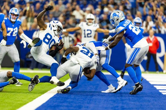 Aug 29, 2026; Indianapolis, Indiana, USA; Indianapolis Colts running back DJ Giddens (21) runs with the ball for a touchdown during NFL, American Football Herren, USA preseason game action between the Indianapolis Colts and the Detroit Lions at Lucas Oil Stadium. Mandatory Credit: -Cal Media NFL 2026: Lions Vs Colts AUG 29  - ZUMAc04_ 20260829_zma_c04_027 Copyright: xJohnxMersitsx