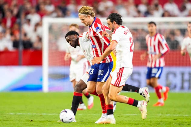 August 29, 2026, Sevilla, Sevilla, Spain: Morten Hjulmand of Atletico de Madrid in action during the Spanish league, LaLiga EA Sports, football match played between Sevilla FC and Atletico de Madrid at Ramon Sanchez-Pizjuan stadium on August 29, 2026, in Sevilla, Spain. Sevilla Spain - ZUMAa181 20260829_zaa_a181_164 Copyright: xJoaquinxCorcherox