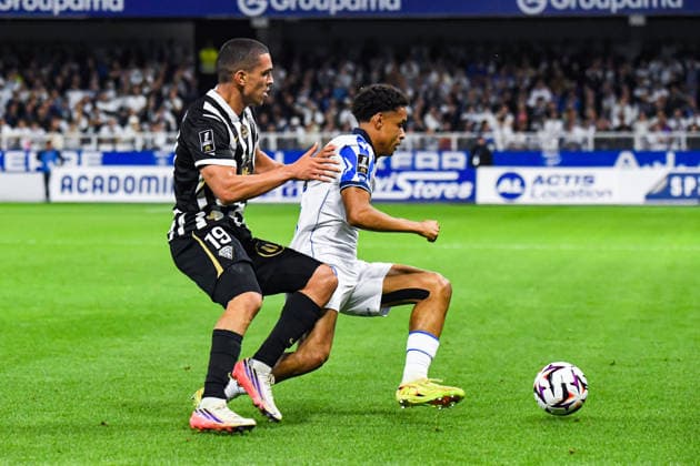FOOTBALL : AJ Auxerre vs SCO Angers - Ligue 1 - JournÃ e 2 - 29 08 2026 Fredrik Oppegard (AJ Auxerre) Amine Ouazzani (ANGERS SCO) AuxerreFrance  Copyright: xBaptistexAutissierx