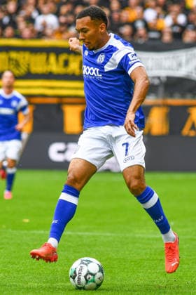 Oliver Schmitt (SV Meppen, 7) am Ball, Spielszene, Freisteller, Ganzkörper, Einzelbild, Aktion, Action, 29.08.2026, Aachen (Deutschland), Fussball, 3. Liga, TSV Alemannia Aachen - SV Meppen, Fussball, 3. Liga, TSV Alemannia Aachen - SV Meppen, DFB DFL REGULATIONS PROHIBIT ANY USE OF PHOTOGRAPHS AS IMAGE SEQUENCES AND OR QUASI-VIDEO.