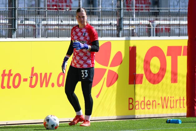 29. August 2026, Fussball, Google Pixel Frauen-Bundesliga, SC Freiburg - 1. FC Union Berlin Lorena Barth (33, SC Freiburg) Photo: Urs Ottiger *** August 29, 2026, Soccer, Google Pixel Women s Bundesliga, SC Freiburg 1, FC Union Berlin, Lorena Barth 33, SC Freiburg, Photo by Urs Ottiger