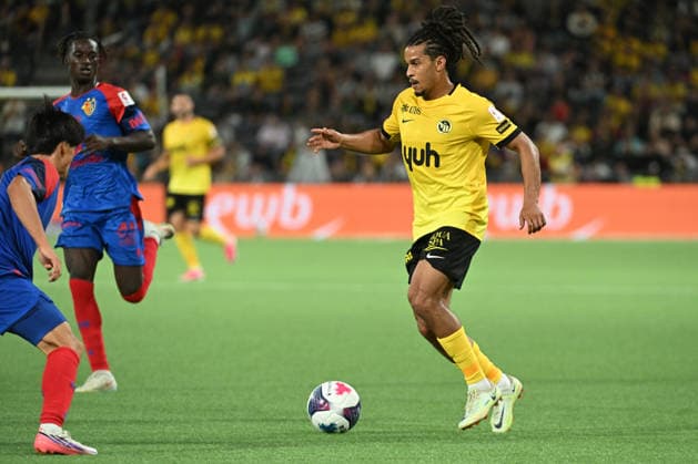 BERN, SWITZERLAND - AUGUST 29: Isaac Schmidt of Young Boys in action during the Swiss Super League match between BSC Young Boys and FC Basel 1893 at Stadion Wankdorf on August 29, 2026 in Bern, Switzerland. Bern Stadion Wankdorf Bern Switzerland Copyright: xJustPictures.ch ManuelxWinterbergerx jp-en-EuSpIm-MWI_2952