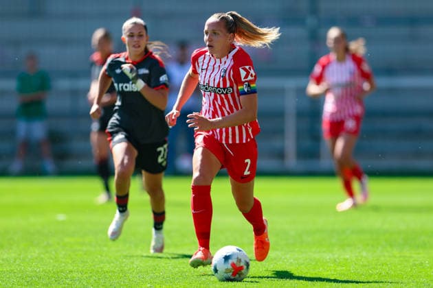 29. August 2026, Fussball, Google Pixel Frauen-Bundesliga, SC Freiburg - 1. FC Union Berlin Lisa Karl (2, SC Freiburg) Photo: Urs Ottiger *** August 29, 2026, Soccer, Google Pixel Women s Bundesliga, SC Freiburg 1, FC Union Berlin, Lisa Karl 2, SC Freiburg, Photo by Urs Ottiger