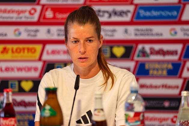 29. August 2026, Fussball, Google Pixel Frauen-Bundesliga, SC Freiburg - 1. FC Union Berlin Marie-Louise Eta (Cheftrainerin, 1. FC Union Berlin) bei der PK Photo: Urs Ottiger *** August 29, 2026, Soccer, Google Pixel Women s Bundesliga, SC Freiburg vs. 1. FC Union Berlin; Marie Louise Eta, Head Coach, 1. FC Union Berlin at the press conference. Photo by Urs Ottiger
