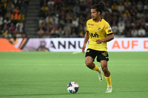 BERN, SWITZERLAND - AUGUST 29: Isaac Schmidt of Young Boys in action during the Swiss Super League match between BSC Young Boys and FC Basel 1893 at Stadion Wankdorf on August 29, 2026 in Bern, Switzerland. Bern Stadion Wankdorf Bern Switzerland Copyright: xJustPictures.ch ManuelxWinterbergerx jp-en-EuSpIm-MWI_2943