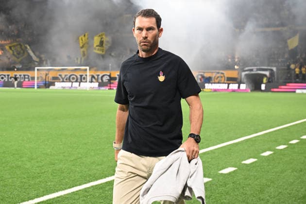 BERN, SWITZERLAND - AUGUST 29: Coach Stephan Lichtsteiner of Basel before the game during the Swiss Super League match between BSC Young Boys and FC Basel 1893 at Stadion Wankdorf on August 29, 2026 in Bern, Switzerland. Bern Stadion Wankdorf Bern Switzerland Copyright: xJustPictures.ch ManuelxWinterbergerx jp-en-EuSpIm-MWI_2581
