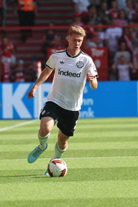 BERLIN, DEUTSCHLAND - AUGUST 29: Elias Baum (Eintracht Frankfurt, 2), during the match in the German Bundesliga: Union Berlin - Eintracht Frankfurt at Stadion An der Alten Foersterei on matchday 32 on August 29, 2026 in Berlin, Deutschland. DFB regulations prohibit any use of photographs as image sequences and or quasi video. Berlin Deutschland Copyright: xO.Frankex