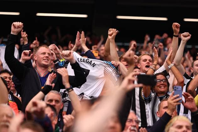Fans of Newcastle United Tottenham Hotspur v Newcastle United, Premier League Football, Football, Tottenham Hotspur Stadium, London, UK - 29 Aug 2026London Tottenham Hotspur Stadium United Kingdom EDITORIAL USE ONLY No use with unauthorised audio, video, data, fixture lists, club league logos or live services. Online in-match use limited to 120 images, no video emulation. No use in betting, games or single club league player publications. Copyright: xMichaelxZemanek Shutterstockx 17119028eo