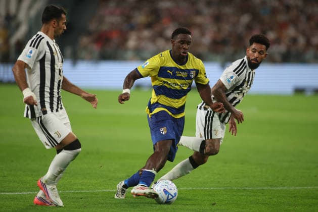 IPA87915334 - Zeki Mehmet Celik of Juventus FC, Lamine Keita of Parma Calcio, and Douglas Luiz of Juventus FC during the 2026–27 Italian Serie A soccer match between Juventus FC and Parma Calcio on August 29, 2026, at Allianz Stadium in Turin, Italy. Photo by Nderim KACELI  Copyright: xNderimxKaceli IPAxSportx xx 87915334