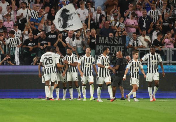 SOCCER - Serie A - Juventus FC vs. Parma Calcio Photo by IPA ABACAPRESS.COM87915330 - Nico Gonzalez of Juventus FC celebrating with his teammates after scoring a goal during a 2026 27 Italian Serie A soccer match between Juventus FC and Parma Calcio on August 29, 2026, at Allianz Stadium in Turin, Italy. Photo by Nderim KACELI Turin Italy  Copyright: xIPAxSport ABACAx